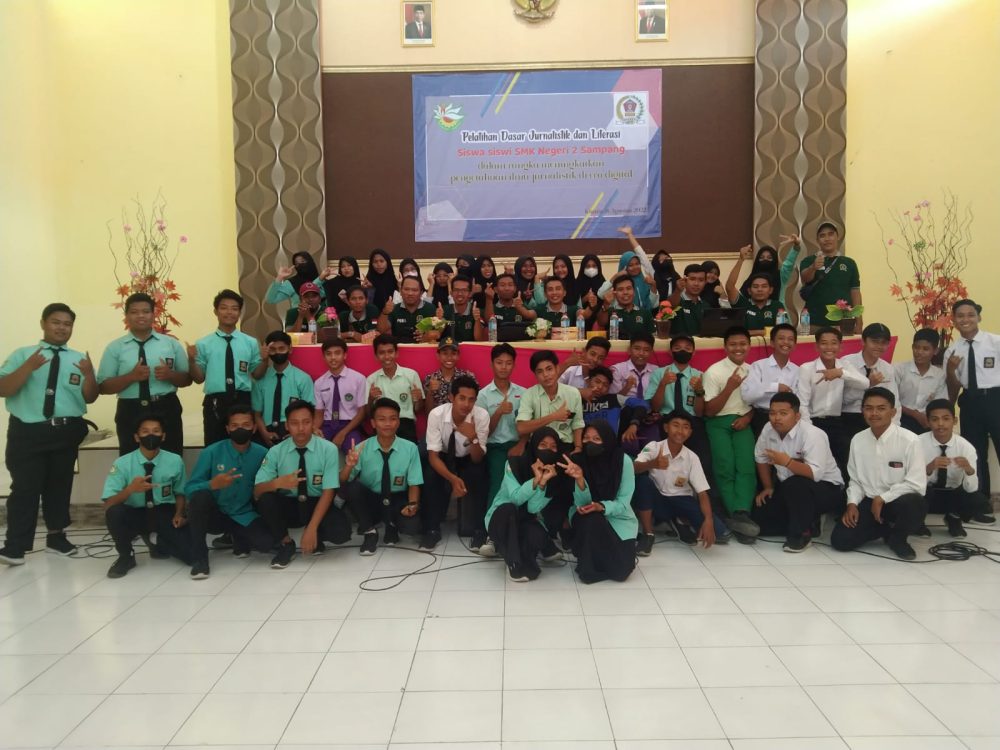 Dalam Rangka Meningkatkan Ilmu Jurnalistik, DPC KWRI Sampang Adakan Pelatihan Di SMK Negeri 2 SMK Sampang
