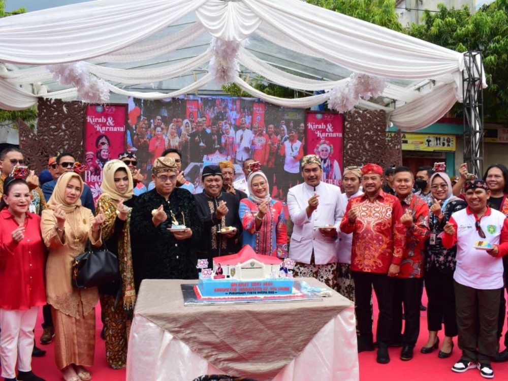 Keraton Cirebon Bersama Trah Wiralodra Meriahkan Kirab Dan Karnaval Budaya 2022