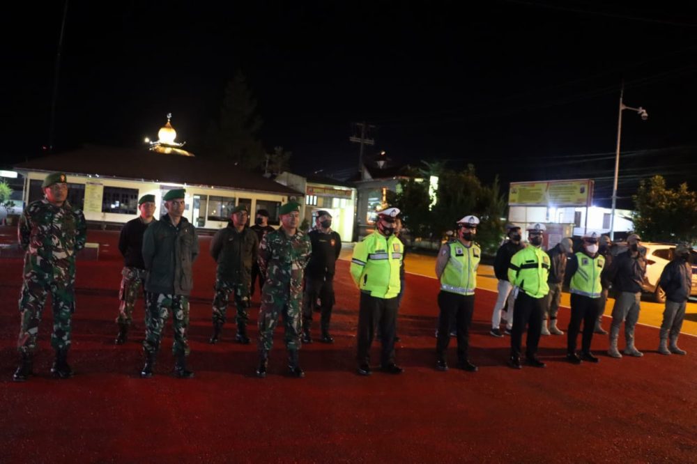 Polres Dairi Beserta TNI dan Satpol PP Mengadakan Patroli Gabungan
