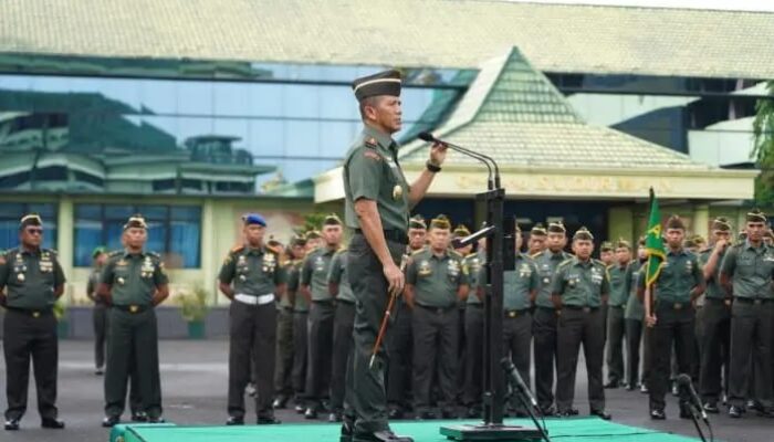 Pangdam II/Swj Mayjen TNI Yanuar Adil Beri Arahan dan Pamitan Kepada Jajaran